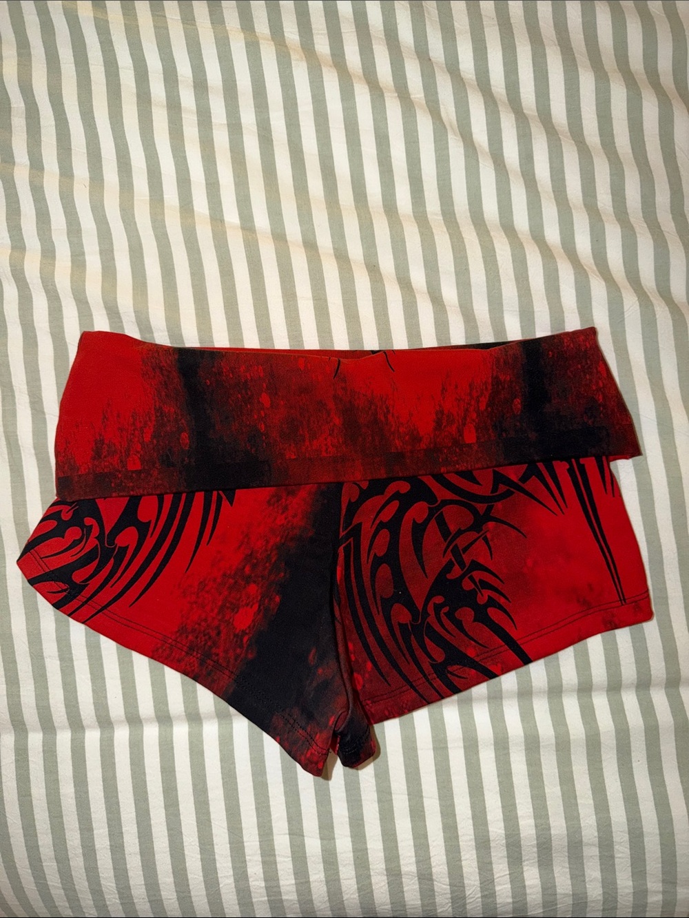 Red and Black Tribal Print Women's Yoga Shorts - Picture 5 of 5
